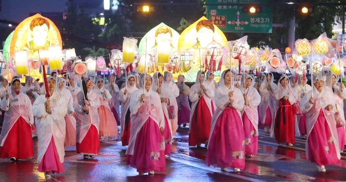 20180514_Lantern Fes_article 01.jpg